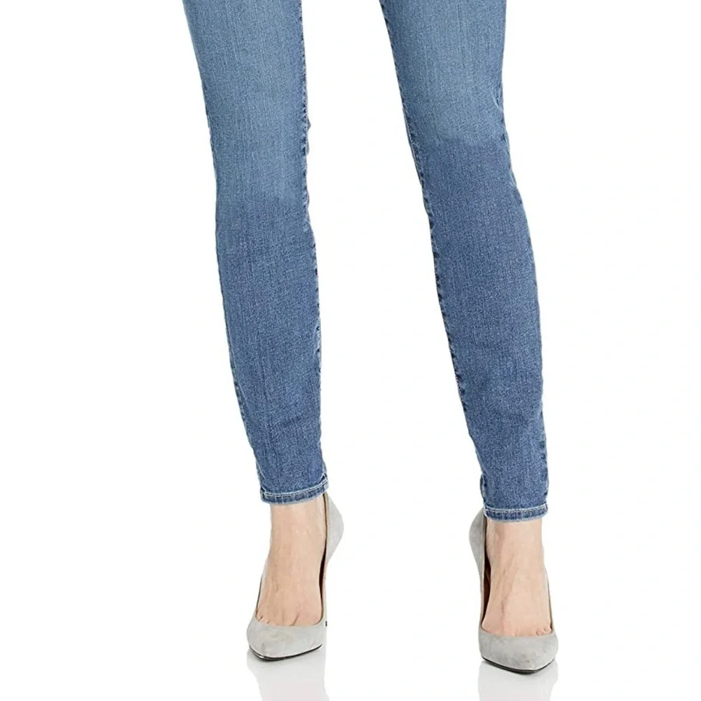 NWT NYDJ Ami Skinny Legging Jeans Size 10 with Lift Tuck® Technology